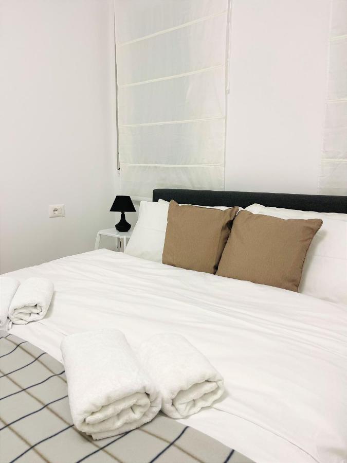 Apartment In The Heart Of Old Bazaar, Tirana - Hana Apartments Buitenkant foto