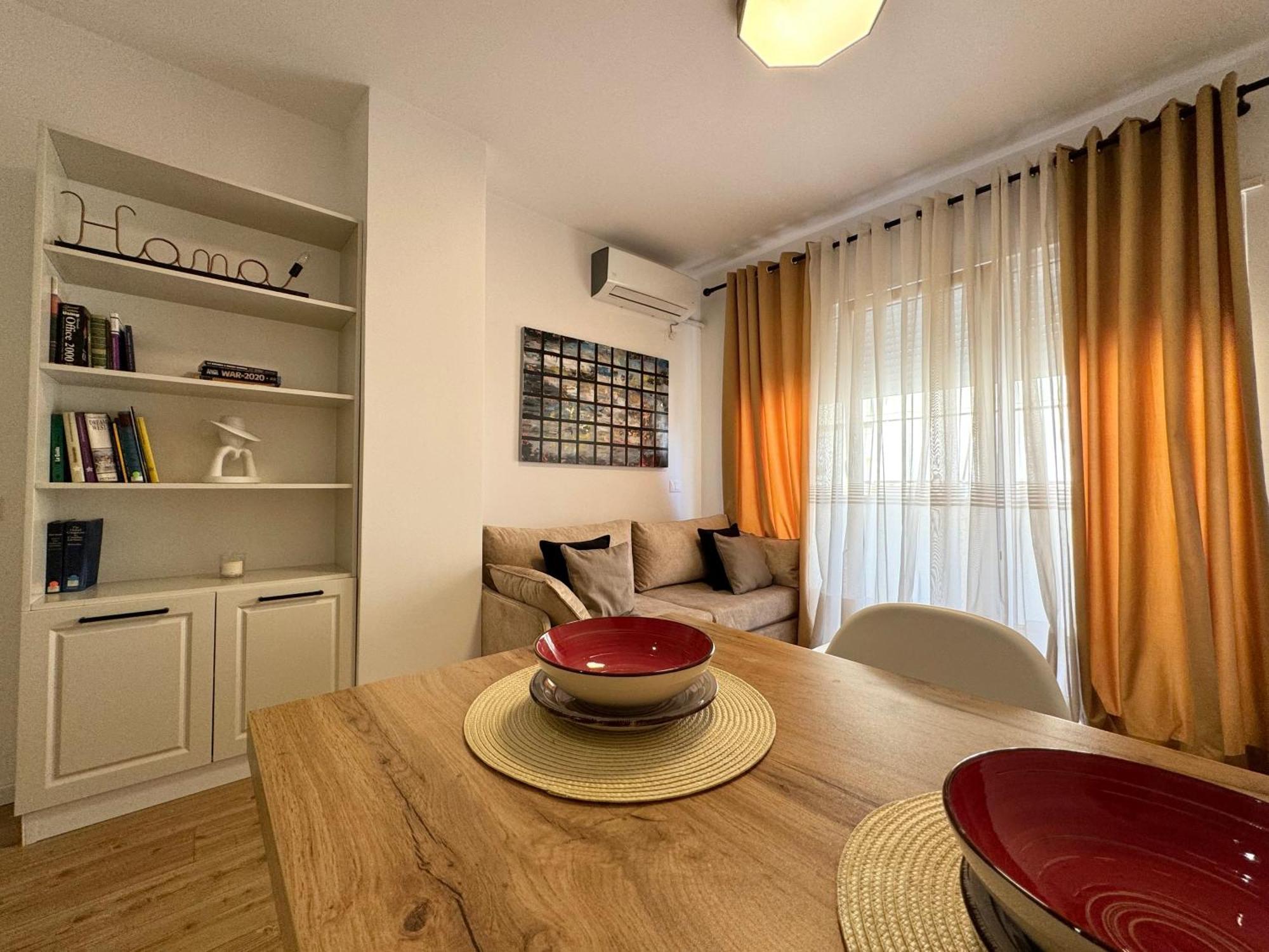 Apartment In The Heart Of Old Bazaar, Tirana - Hana Apartments Buitenkant foto